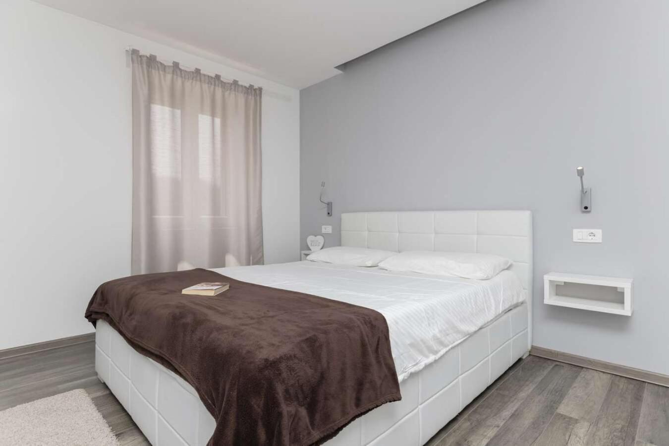Villa Viscum In Central Istria For 8 Persons With Large Garden - Pet Friendly Pazin Luaran gambar