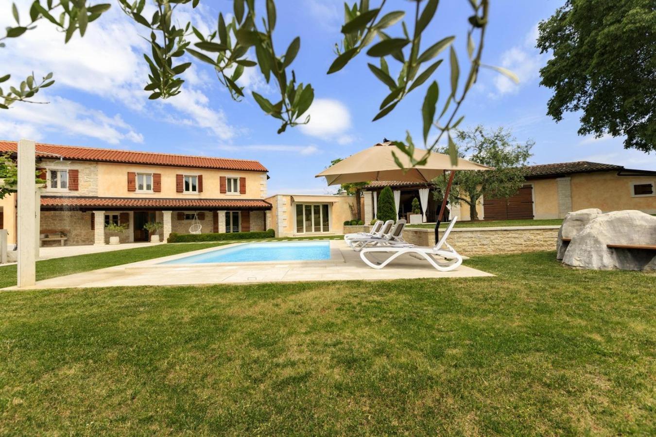 Villa Viscum In Central Istria For 8 Persons With Large Garden - Pet Friendly Pazin Luaran gambar