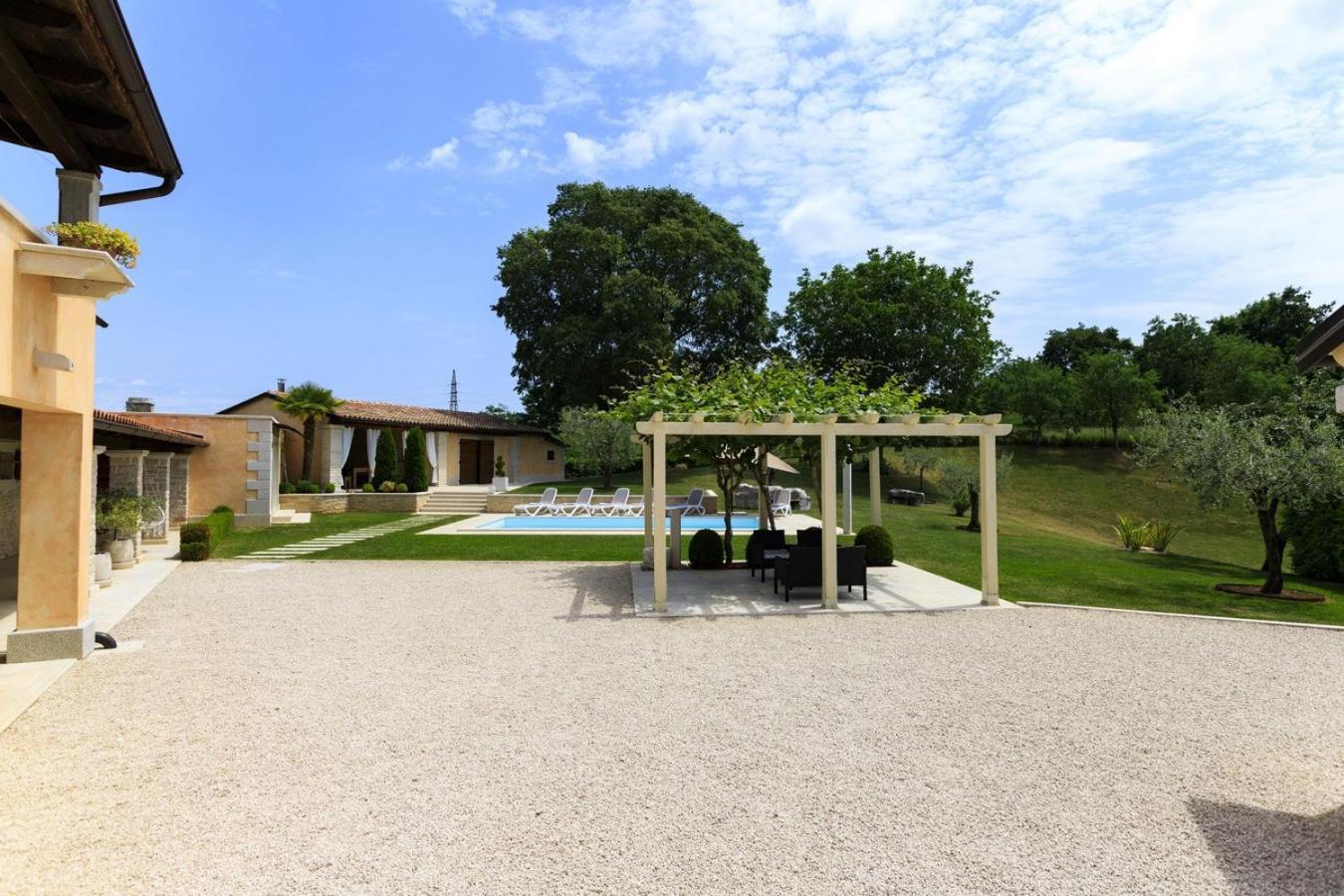 Villa Viscum In Central Istria For 8 Persons With Large Garden - Pet Friendly Pazin Luaran gambar