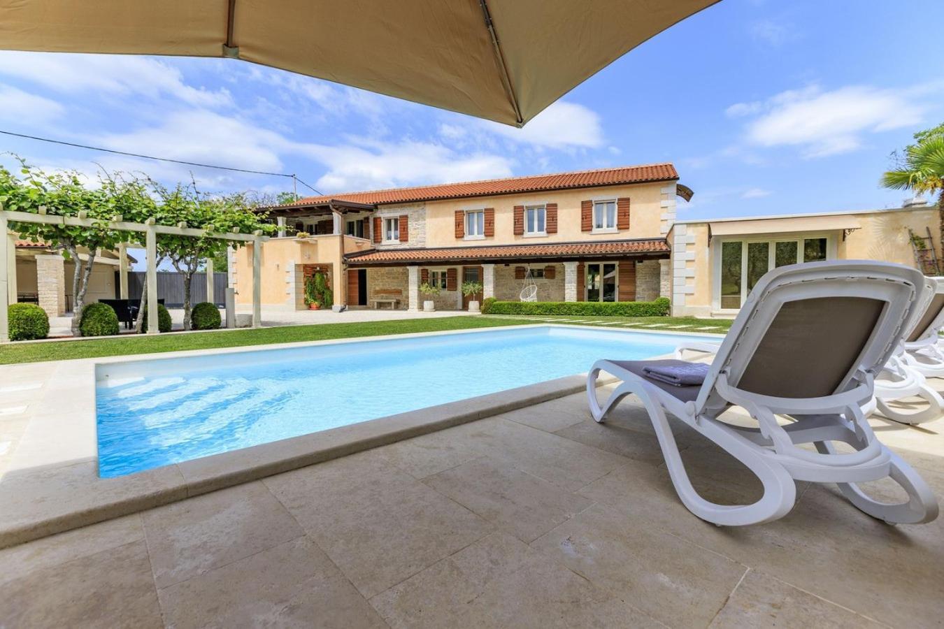 Villa Viscum In Central Istria For 8 Persons With Large Garden - Pet Friendly Pazin Luaran gambar