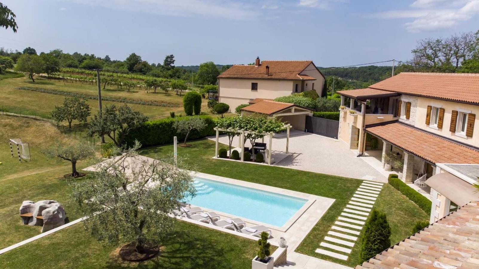 Villa Viscum In Central Istria For 8 Persons With Large Garden - Pet Friendly Pazin Luaran gambar