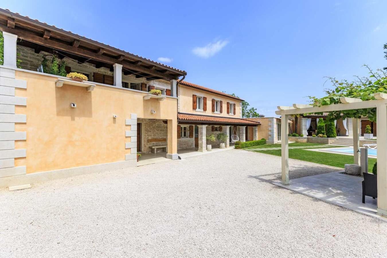 Villa Viscum In Central Istria For 8 Persons With Large Garden - Pet Friendly Pazin Luaran gambar
