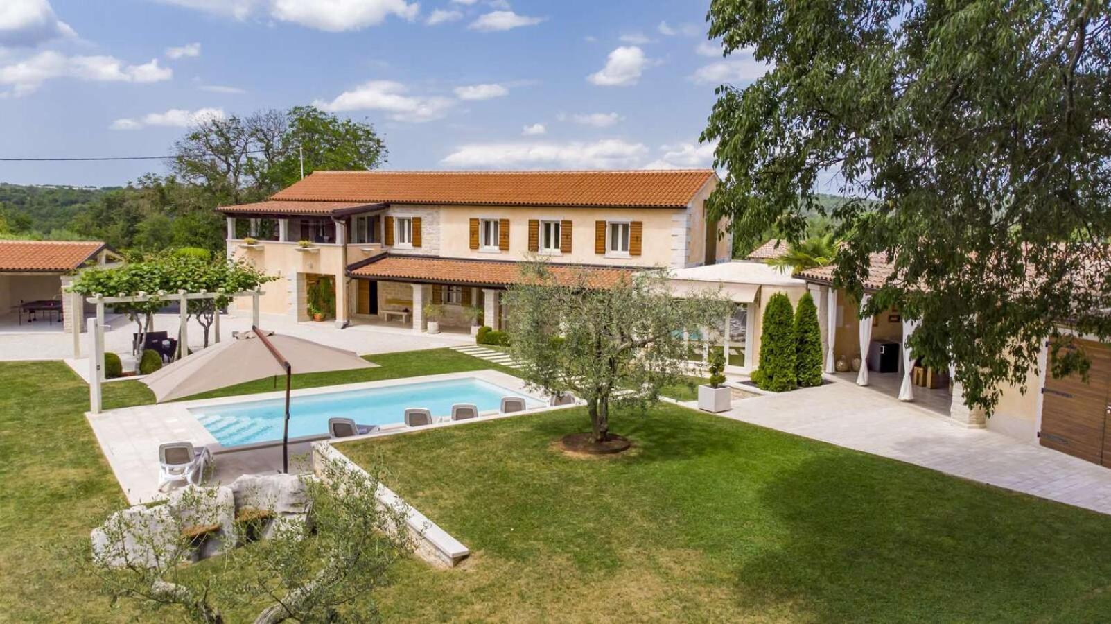 Villa Viscum In Central Istria For 8 Persons With Large Garden - Pet Friendly Pazin Luaran gambar